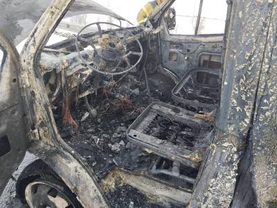 Полицейские разбираются в обстоятельствах ДТП с возгоранием двух автомобилей на трассе М5