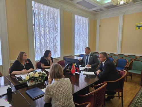 В Оренбурге перекрыли набережную Урала В Оренбурге перекрыли набережную Урала