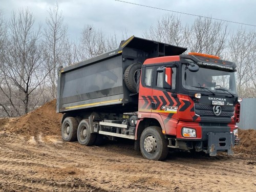 В Илеке ведутся работы по укреплению дамбы В Илеке ведутся работы по укреплению дамбы