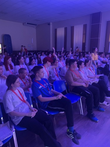 Полицейские Оренбургской области провели масштабную работу с учащимися образовательных учреждений в рамках акции «Твой выбор» «Чистое поколение 2024»