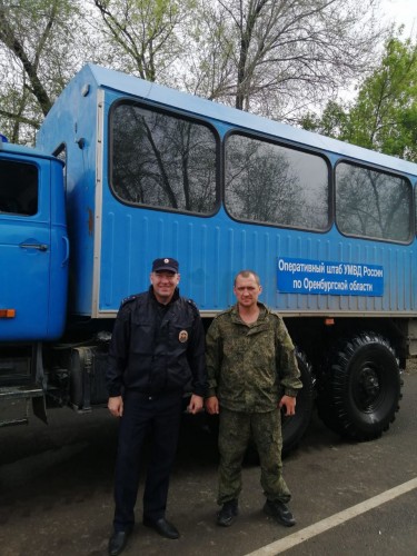 Полицейские помогли эвакуироваться суду Оренбургского района