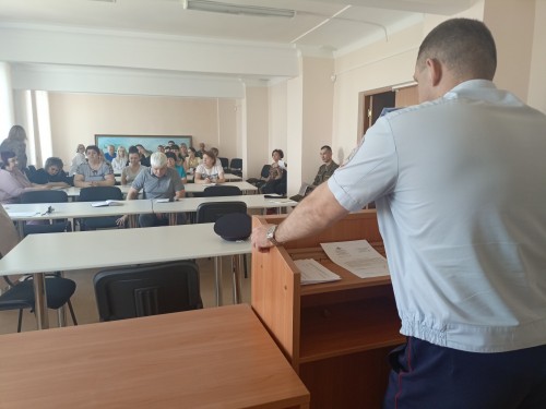 Сотрудники Госавтоинспекции провели акцию «Смотри в оба!» с жителями Оренбуржья