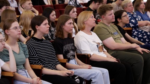 Уральскую Сталь посетили новотроицкие старшеклассники