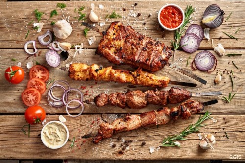 Приближаются выходные. Какое мясо для шашлыка самое безопасное для здоровья?