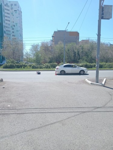 Сотрудники ГИБДД Оренбурга устанавливают обстоятельства наезда на пешехода Сотрудники ГИБДД Оренбурга устанавливают обстоятельства наезда на пешехода