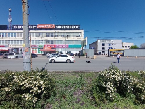 Сотрудники ГИБДД Оренбурга устанавливают обстоятельства наезда на пешехода Сотрудники ГИБДД Оренбурга устанавливают обстоятельства наезда на пешехода