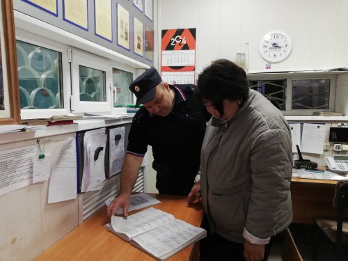 В рамках акции «Гражданский мониторинг» общественники проверили работу дежурной части Новотроицкого отдела полиции В рамках акции «Гражданский мониторинг» общественники проверили работу дежурной части Новотроицкого отдела полиции