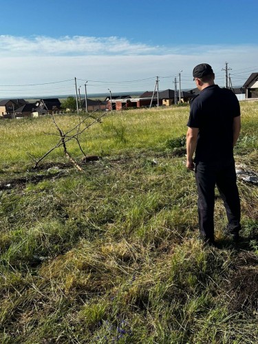 В Оренбурге сотрудниками полиции обеспечивалась охрана места обнаружения авиационной бомбы В Оренбурге сотрудниками полиции обеспечивалась охрана места обнаружения авиационной бомбы