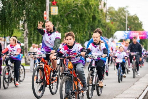 Комбинат «Уральская Сталь» и команда проекта #ВСЕНАСПОРТ.рф провели уникальный фестиваль «#НОВОТРОИЦКНАСПОРТЕ»