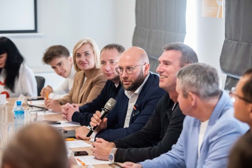 Комбинат «Уральская Сталь» и команда проекта #ВСЕНАСПОРТ.рф провели уникальный фестиваль «#НОВОТРОИЦКНАСПОРТЕ»