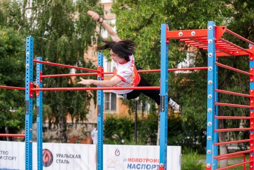 Комбинат «Уральская Сталь» и команда проекта #ВСЕНАСПОРТ.рф провели уникальный фестиваль «#НОВОТРОИЦКНАСПОРТЕ»