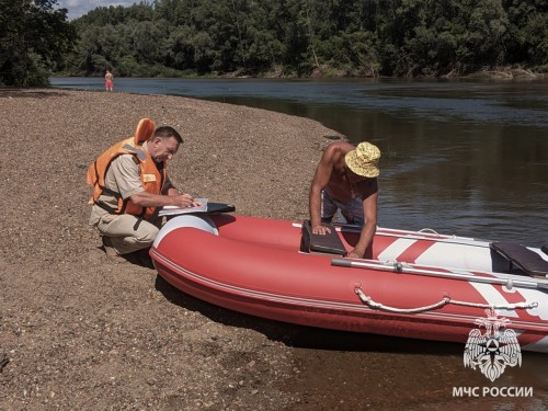 В Оренбурге оштрафовали водителя лодки за отсутствие спасательного жилета В Оренбурге оштрафовали водителя лодки за отсутствие спасательного жилета