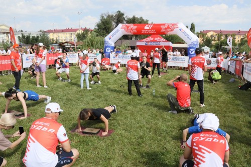 Комбинат «Уральская Сталь» и команда Центра развития и популяризации физической культуры и спорта провели уникальный спортивный фестиваль Комбинат «Уральская Сталь» и команда Центра развития и популяризации физической культуры и спорта провели уникальный спортивный фестиваль