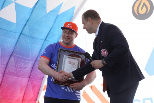 Комбинат «Уральская Сталь» и команда Центра развития и популяризации физической культуры и спорта провели уникальный спортивный фестиваль Комбинат «Уральская Сталь» и команда Центра развития и популяризации физической культуры и спорта провели уникальный спортивный фестиваль