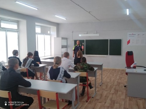Сотрудники саракташской ГАИ в рамках ОПМ «Внимание — дети!» проводят мероприятия с учащимися сельских школ Сотрудники саракташской ГАИ в рамках ОПМ «Внимание — дети!» проводят мероприятия с учащимися сельских школ