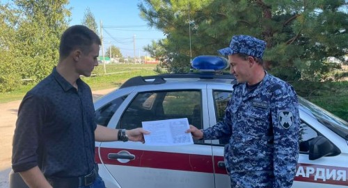 В Сорочинске росгвардейцы рассказали жителям о способах защиты имущества В Сорочинске росгвардейцы рассказали жителям о способах защиты имущества