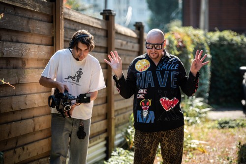 А не спеть ли мне песню — 24 октября состоится премьера сериала «Хит» от Wink.ru А не спеть ли мне песню — 24 октября состоится премьера сериала «Хит» от Wink.ru