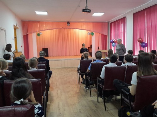 Сотрудники Отд МВД России по Гайскому городскому округу проводят профилактическое мероприятие «Нет насилию над детьми!» Сотрудники Отд МВД России по Гайскому городскому округу проводят профилактическое мероприятие «Нет насилию над детьми!»