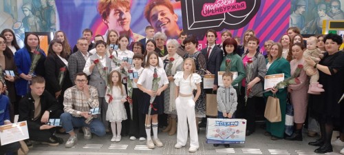 Оренбуржье сегодня отмечает юбилей Оренбургская область – удивительный край, многонациональный, с богатой историей и традициями, неповторимым контрастом природы. Сегодня регион отмечает день рождения!  