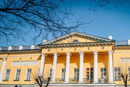 В Губернаторский историко-краеведческий музей передадут уникальные архивные материалы