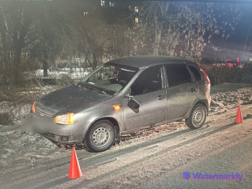 В Новотроицке пешеход шёл на красный свет и попал под колёса автомобиля