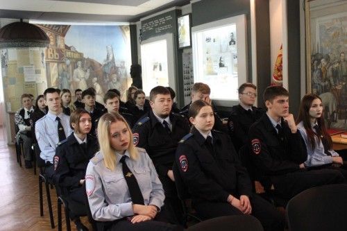 В Оренбургской области полицейские приняли участие во Всероссийской акции «Студенческий десант» В Оренбургской области полицейские приняли участие во Всероссийской акции «Студенческий десант»