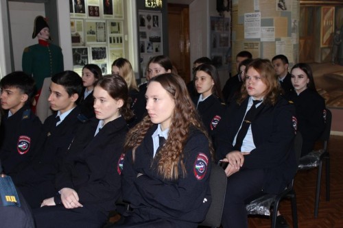 В Оренбургской области полицейские приняли участие во Всероссийской акции «Студенческий десант» В Оренбургской области полицейские приняли участие во Всероссийской акции «Студенческий десант»