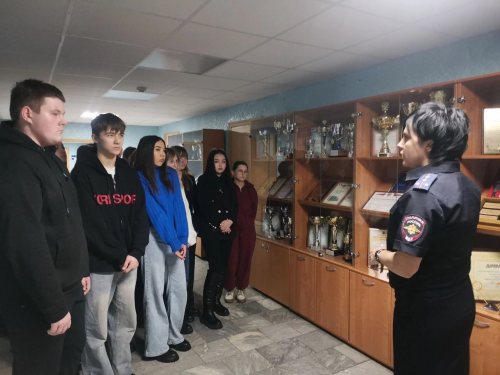 В рамках ежегодной Всероссийской акции «Студенческий десант» студенты Оренбургского учетно-финансового техникума посетили Оренбургскую Госавтоинспекцию В рамках ежегодной Всероссийской акции «Студенческий десант» студенты Оренбургского учетно-финансового техникума посетили Оренбургскую Госавтоинспекцию