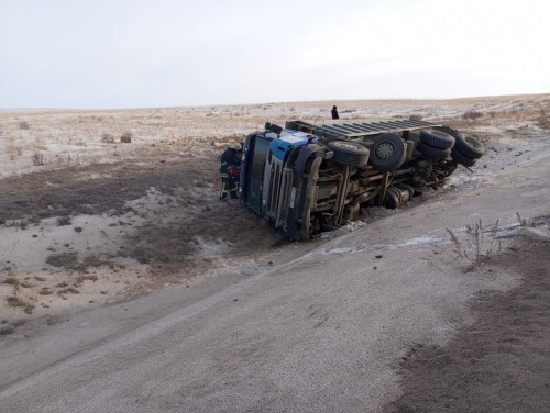 В Новоорском районе погиб водитель грузового автомобиля В Новоорском районе погиб водитель грузового автомобиля