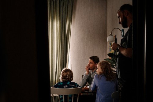 Папа, найдись: драмеди «Между нами химия» выйдет на Wink.ru в марте Папа, найдись: драмеди «Между нами химия» выйдет на Wink.ru в марте