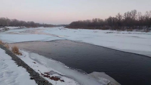 Оренбуржцев предупреждают об опасности на реке Урал Оренбуржцев предупреждают об опасности на реке Урал