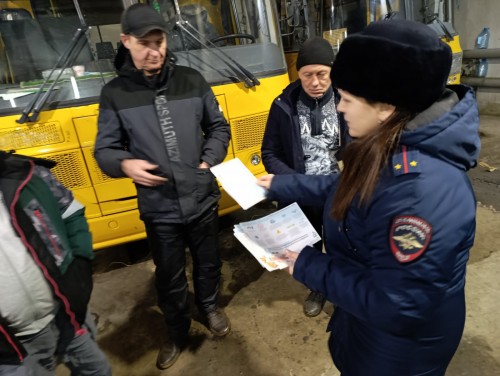 В Оренбургской области состоялись профилактические мероприятия по безопасности дорожного движения для водителей школьных автобусов
