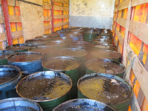 В Оренбуржье таможенники предотвратили незаконный вывоз более 21 тонны битума