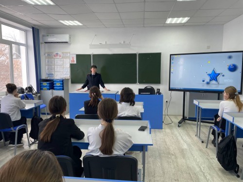 В Оренбургской области полицейские и общественники в рамках ОПМ "Чистое поколение" рассказывают школьникам о вредных привычек В Оренбургской области полицейские и общественники в рамках ОПМ "Чистое поколение" рассказывают школьникам о вредных привычек