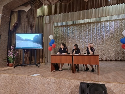 Правоохранители провели для студентов Орского машиностроительного колледжа семинар о безопасности дорожного движения и профилактике правонарушений Правоохранители провели для студентов Орского машиностроительного колледжа семинар о безопасности дорожного движения и профилактике правонарушений