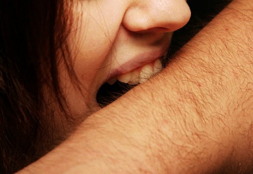 Жительница Бугурусланского района осуждена за укус участкового Жительница Бугурусланского района осуждена за укус участкового