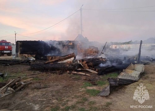 В Илекском районе произошел пожар, в результате которого погибли пять человек