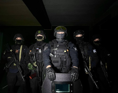 Жители Оренбурга смогут задать вопросы о приеме на службу в ходе прямой линии с сотрудниками ОМОН «Кобра»