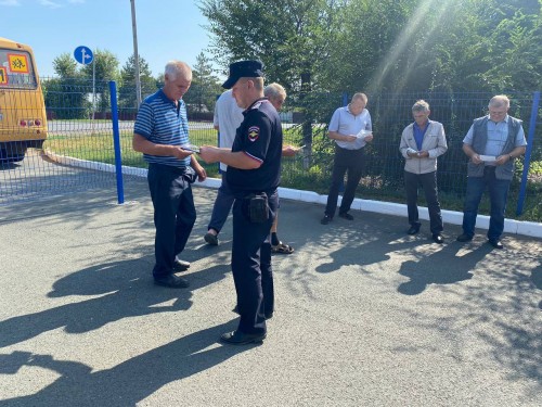 Госавтоинспекция Сакмарского района проверила школьные автобусы