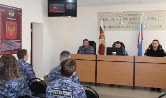 Сотрудник Госавтоинспекции провел занятие по безопасности дорожного движения  с росгвардейцами