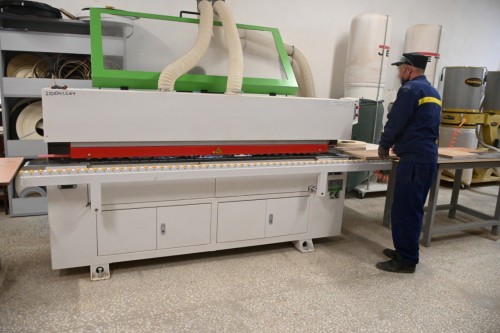 Колония «Чёрный дельфин» для пожизненно осуждённых поставляет мебель оренбургским чиновникам Колония «Чёрный дельфин» для пожизненно осуждённых поставляет мебель оренбургским чиновникам