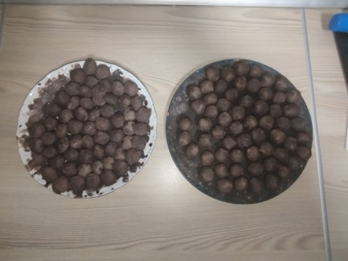 В Оренбурге задержали супругов, которых подозревают в торговле наркотиками в крупном размере