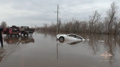 В Оренбуржье дорожник получил три года колонии за халатность, которая привела к гибели людей В Оренбуржье дорожник получил три года колонии за халатность, которая привела к гибели людей