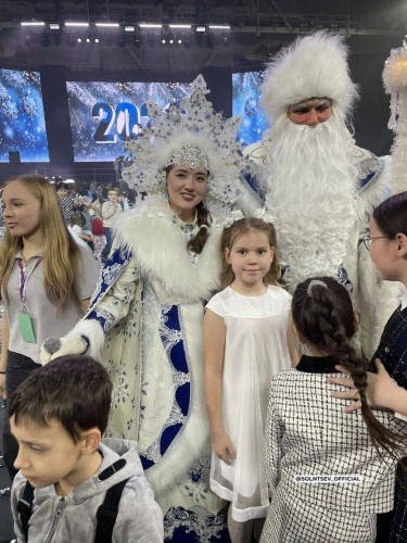 Губернаторская ёлка в СК «Оренбуржье» собрала 2 500 ребят из всего региона