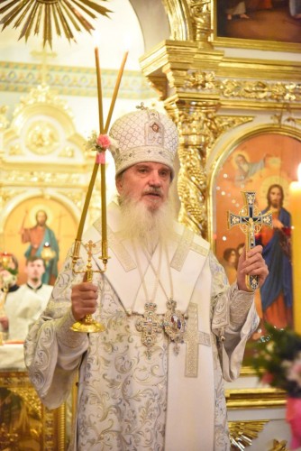 Митрополит Оренбургский и Саракташский Петр поздравил оренбуржцев с Рождеством Митрополит Оренбургский и Саракташский Петр поздравил оренбуржцев с Рождеством