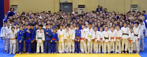 На новогодних каникулах в «Центре дзюдо» собрались 400 юных спортсменов