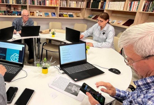 «Азбука интернета» от «Ростелекома» поможет оренбургским пенсионерам освоить смартфон «Азбука интернета» от «Ростелекома» поможет оренбургским пенсионерам освоить смартфон