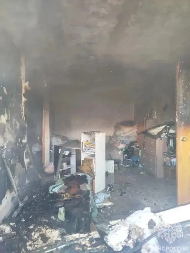 В Соль-Илецке сотрудники МЧС России спасли шесть человек на пожаре