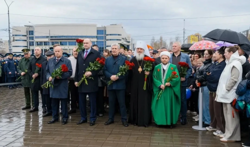 В День космонавтики в Оренбуржье почтили память первопроходцев космоса