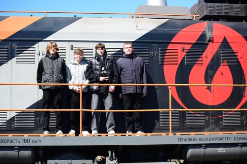 Уральская Сталь провела День открытых дверей для новотроицких старшеклассников